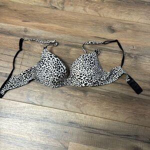 Victoria’s Secret Cheetah Plunge Bra